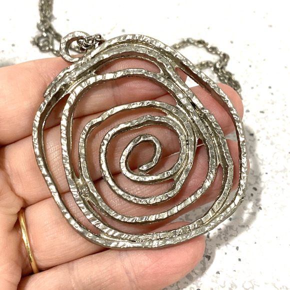 Vintage Silver Chain Necklace Mod 1970's Textured Modern Art Abstract Pendant - Picture 5 of 8